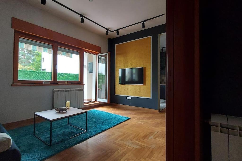 Turquoise Orange, The Art Of Vacation In Belgrade Apartment Ngoại thất bức ảnh