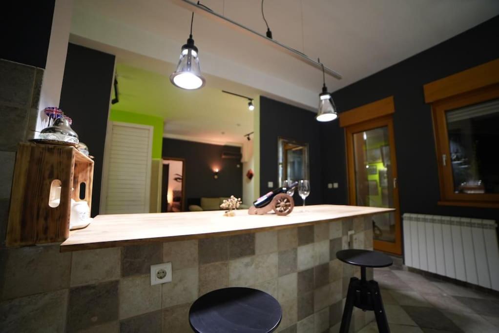 Turquoise Orange, The Art Of Vacation In Belgrade Apartment Ngoại thất bức ảnh